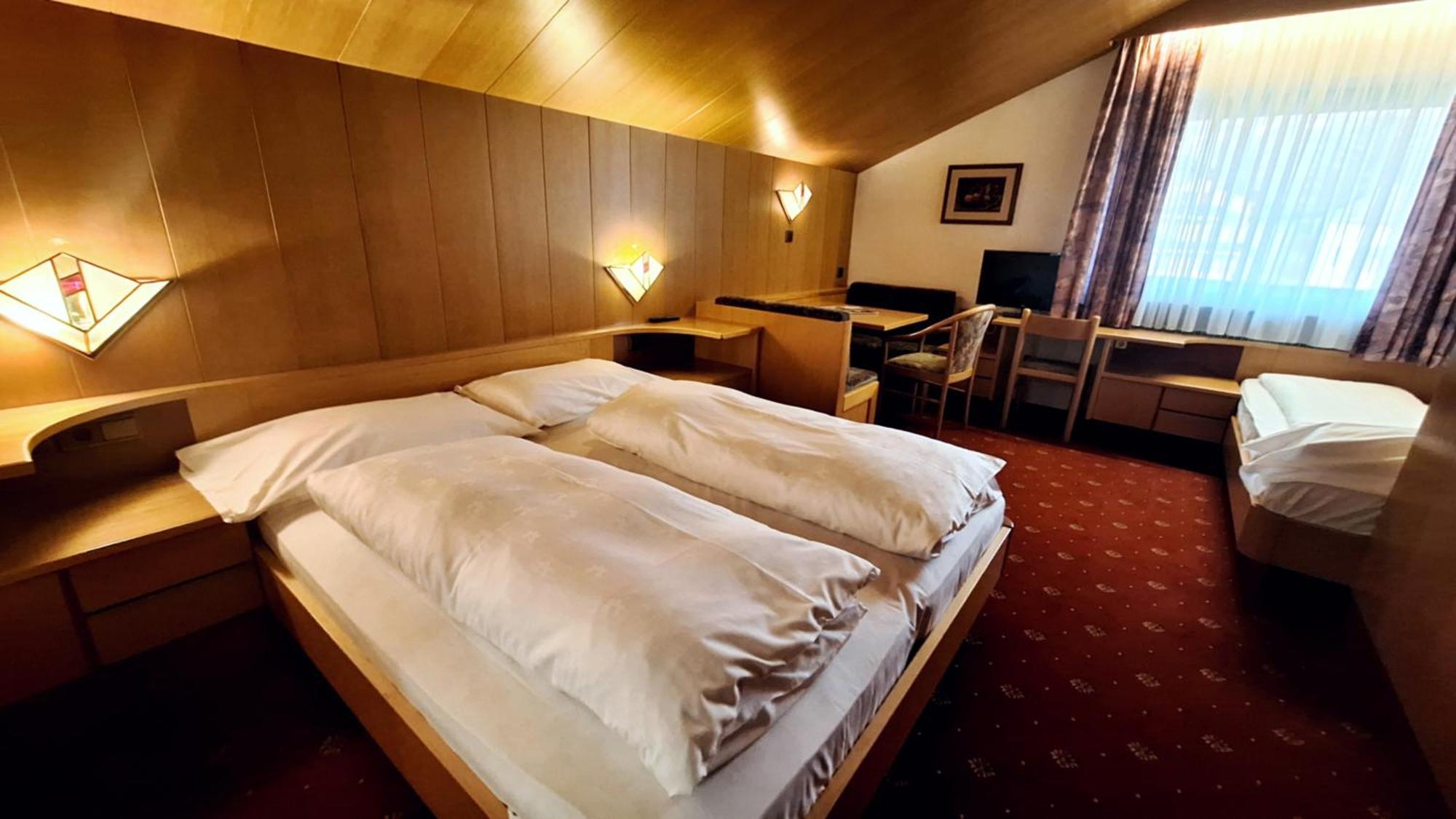 Hotel Hubertushof Sterzing Buitenkant foto